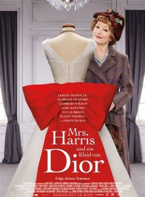 ein kleid von dior kritik|mrs. harris and an kleid von Dior.